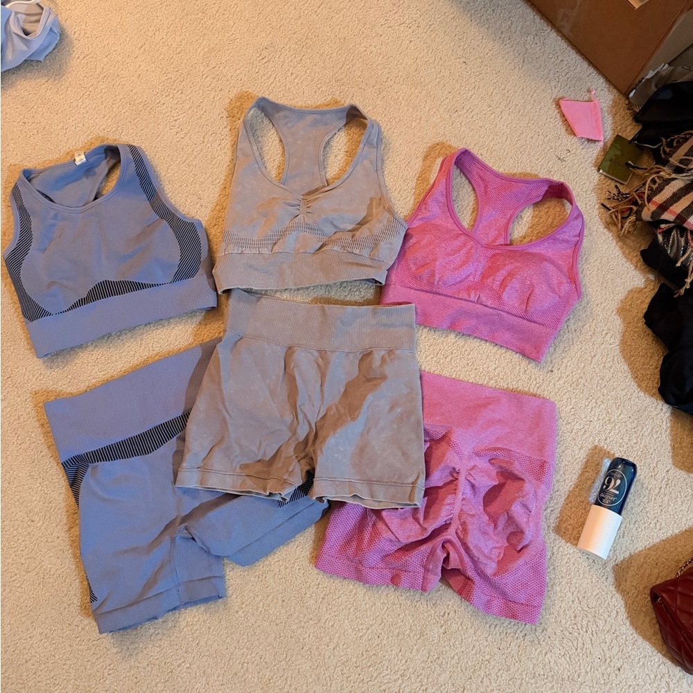 ALO Yoga Seamless Sports Bras & Shorts Set - Lavender and Pink